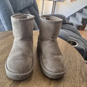 Tan Cozy Slippers with Suede Texture